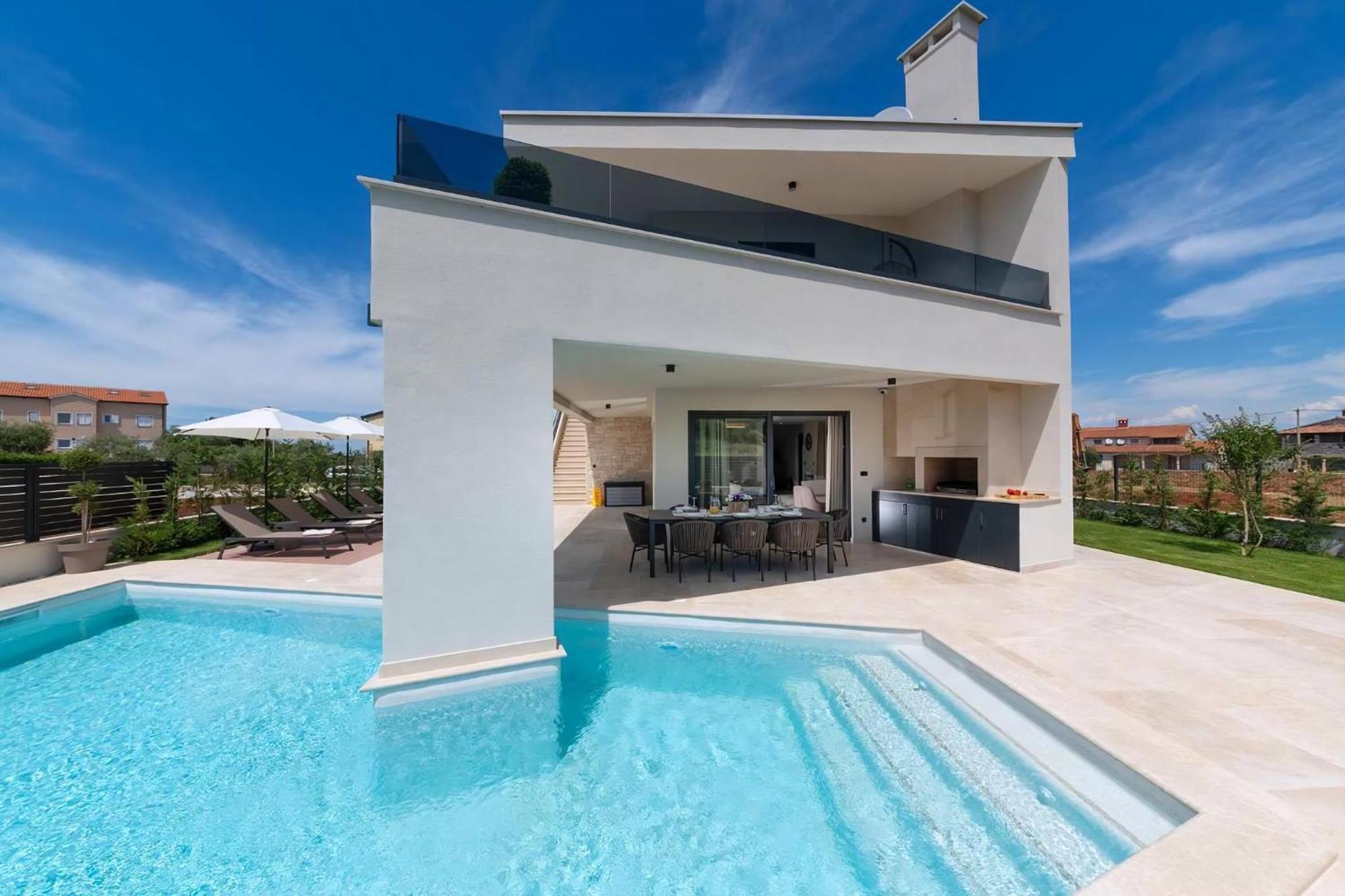 Luxurioese Villa Perla Mit Pool Und Jacuzzi Poreč Exterior foto